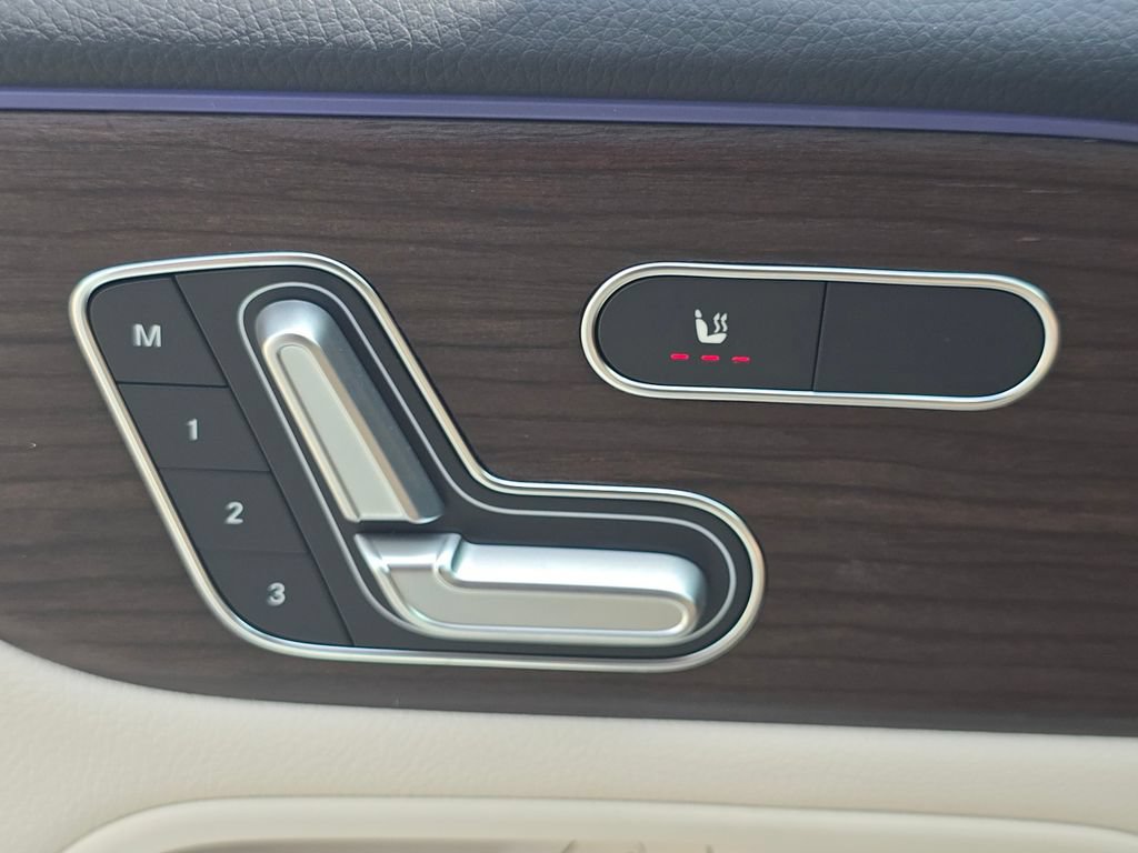 New 2026 Mercedes-Benz GLB 250 4MATIC image 6