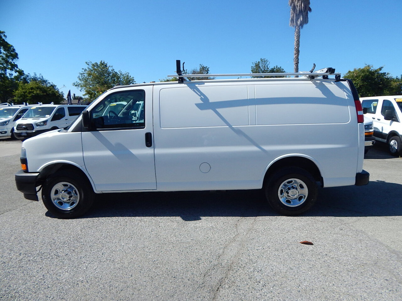 Used 2021 Chevrolet Express 2500 w/ Driver Convenience Package RWD image 5