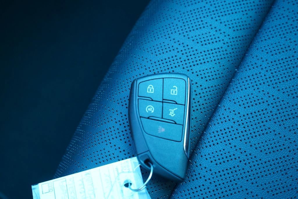 New 2026 Chevrolet Equinox RS w/ Convenience Package III FWD image 40
