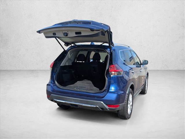 Used 2018 Nissan Rogue SV image 5