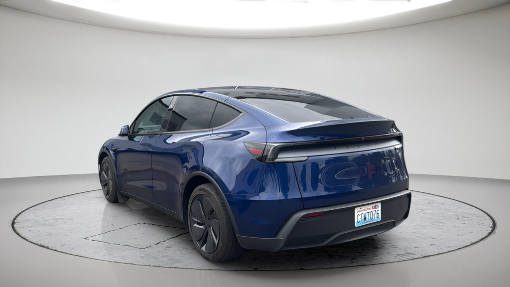 Used 2026 Tesla Model Y Long Range RWD image 10