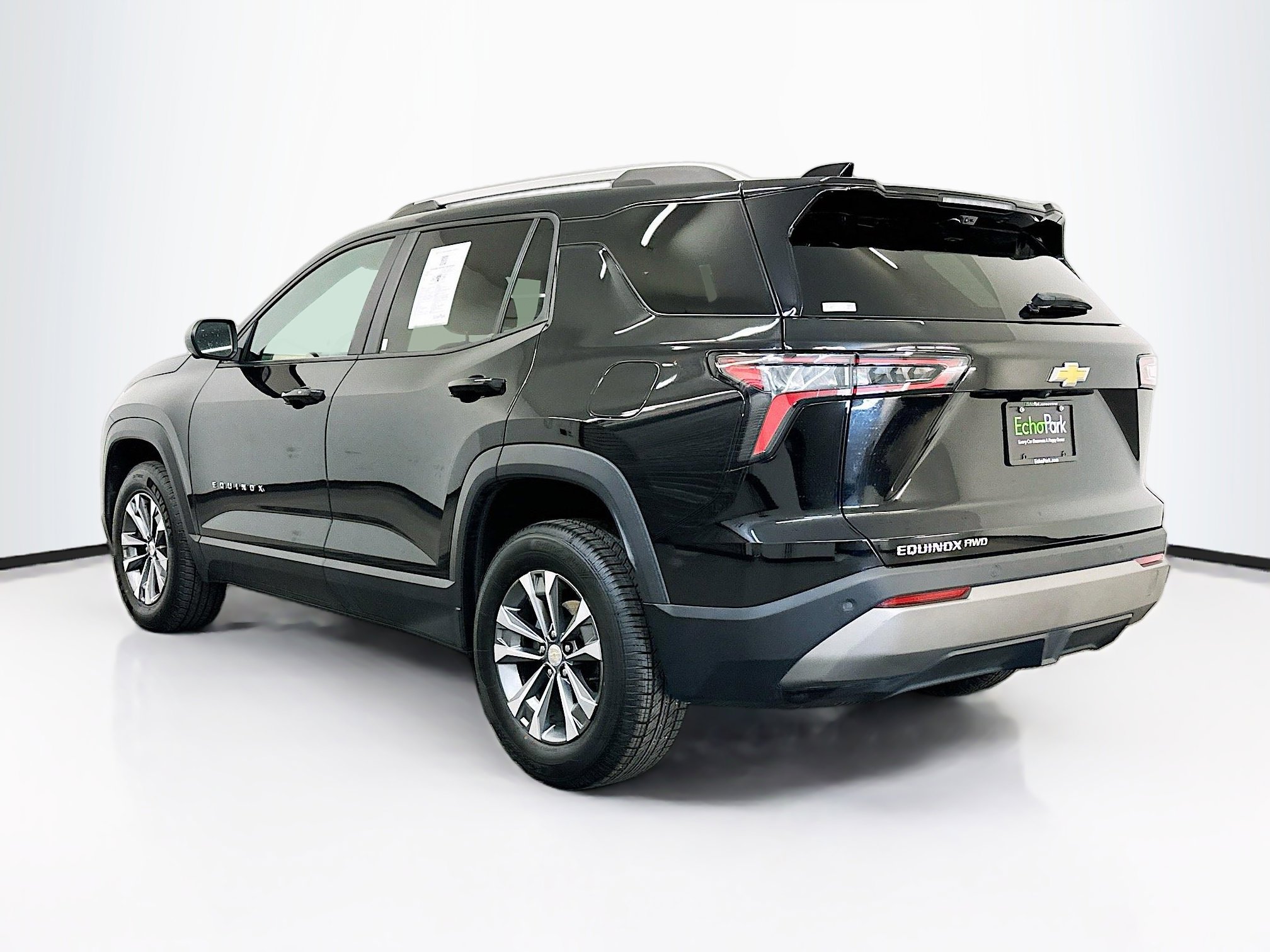 Used 2025 Chevrolet Equinox LT w/ Convenience Package II image 5