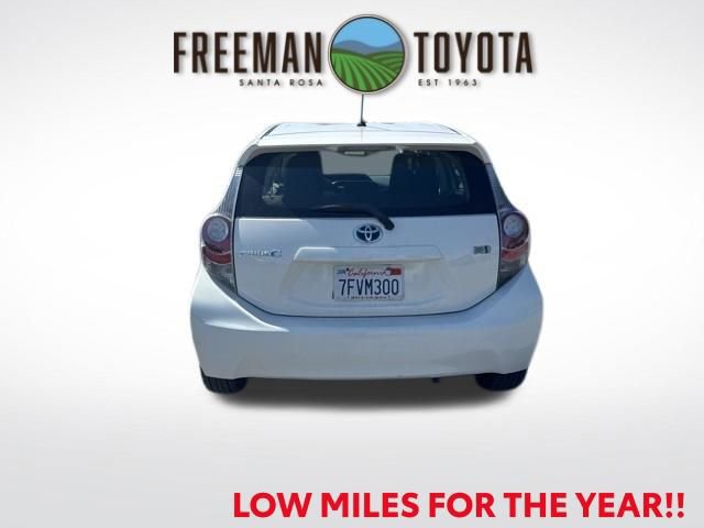 Used 2014 Toyota Prius C One image 6