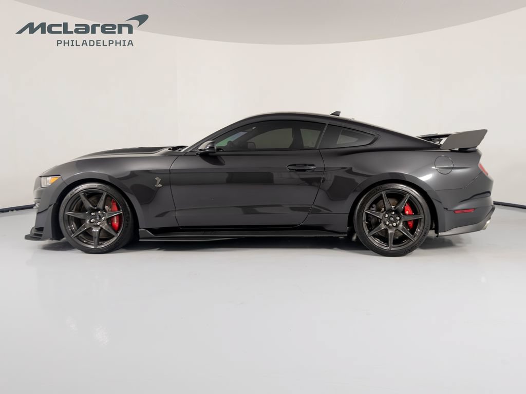 Used 2022 Ford Mustang Shelby GT500 w/ Carbon Fiber Track Pack RWD image 2