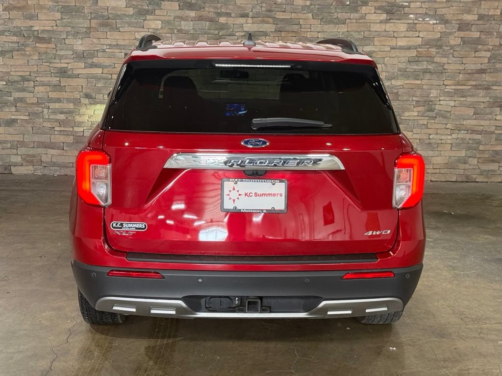 Used 2024 Ford Explorer XLT w/ Equipment Group 202A AWD/4WD image 7