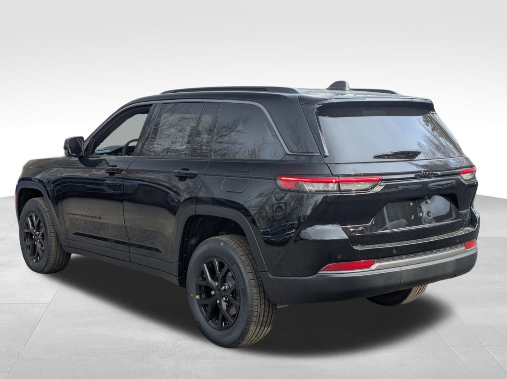 New 2026 Jeep Grand Cherokee Altitude image 5