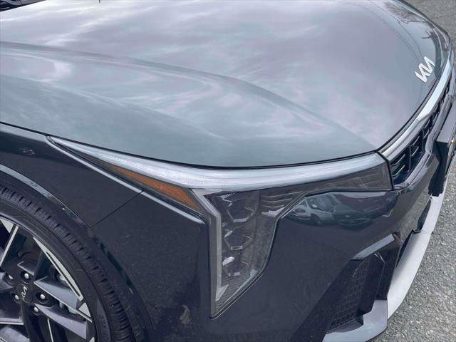 Used 2025 Kia K4 GT-Line w/ GT-Line Premium Package image 9