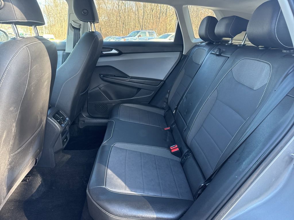 Used 2023 Volkswagen Taos SE image 35