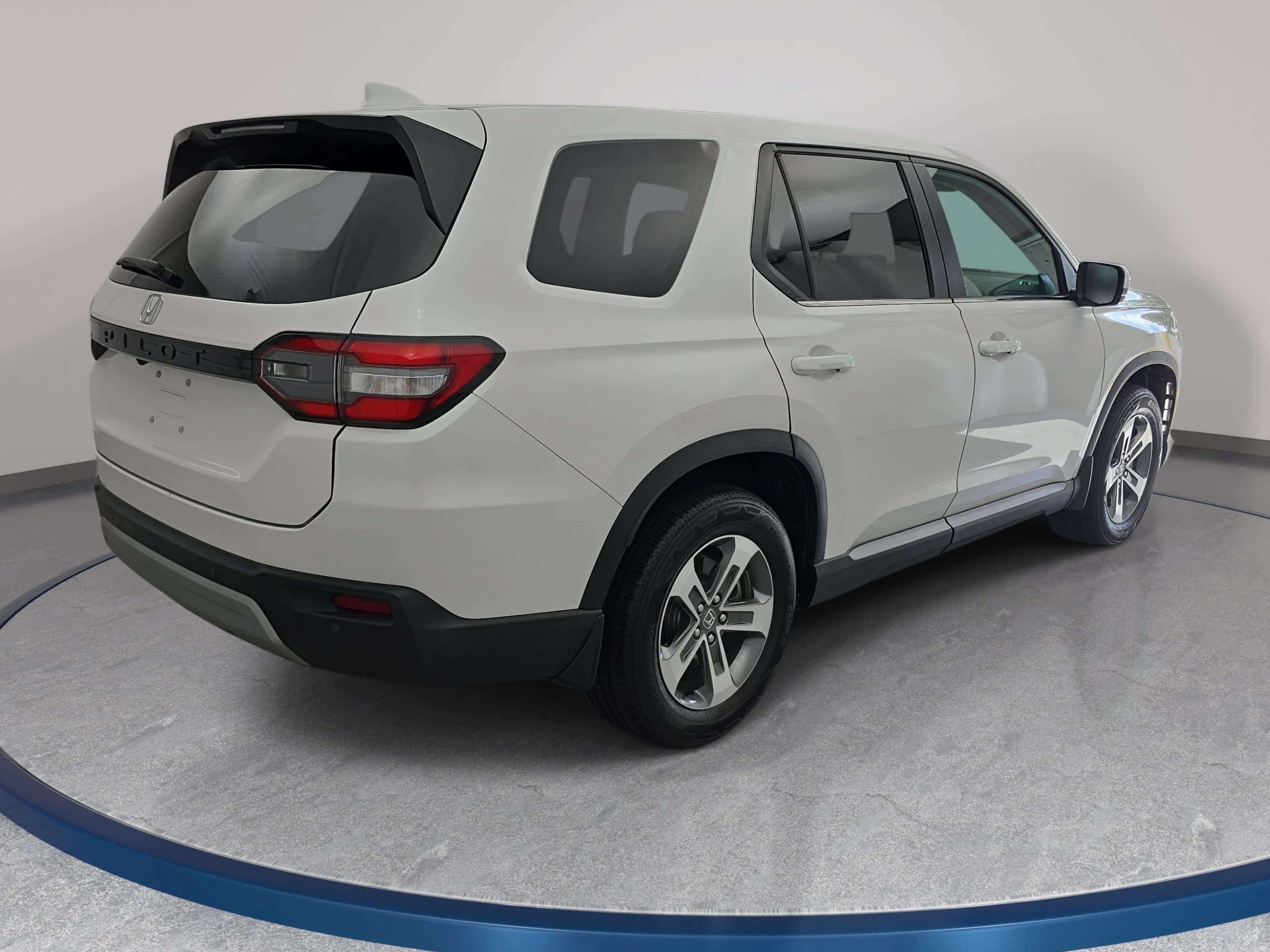 Certified 2025 Honda Pilot EX-L image 5