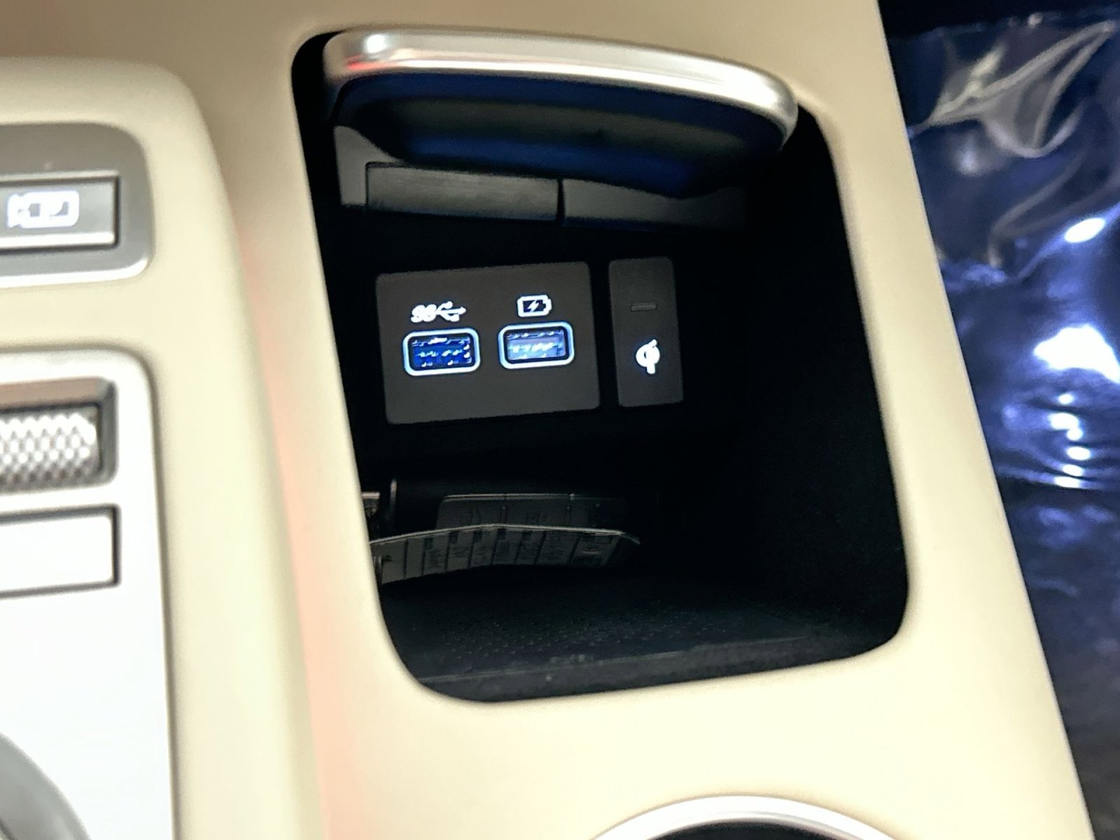 Used 2024 Genesis GV70 2.5T w/ Advanced Package image 27