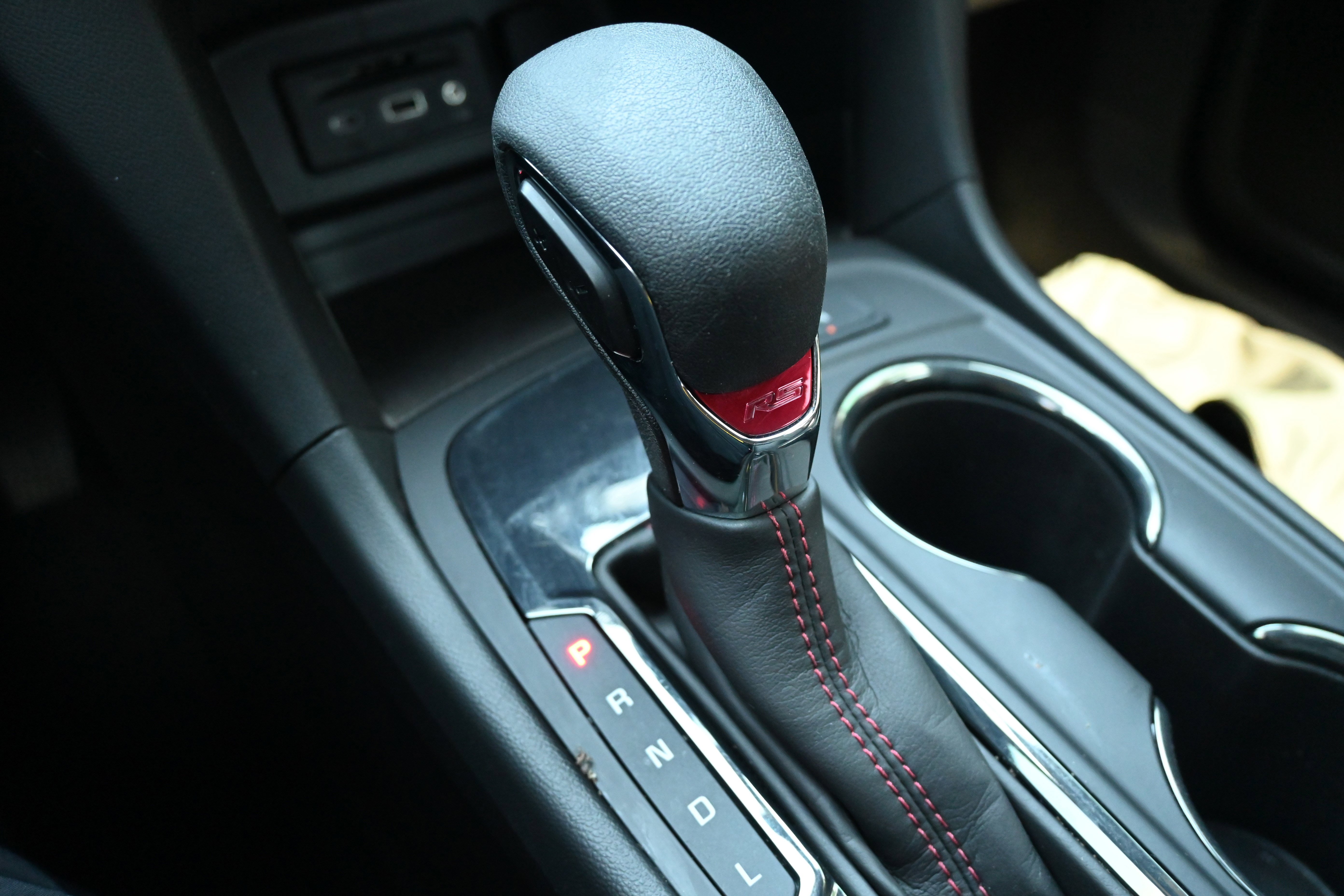 Used 2024 Chevrolet Equinox RS w/ RS Leather Package FWD image 25