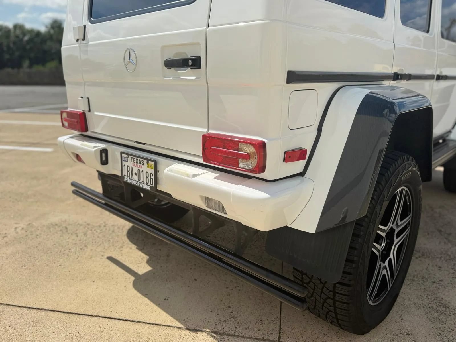Used 2018 Mercedes-Benz G 550 Squared image 18