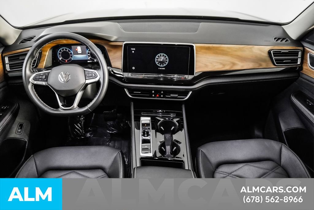 Used 2025 Volkswagen Atlas SE image 27