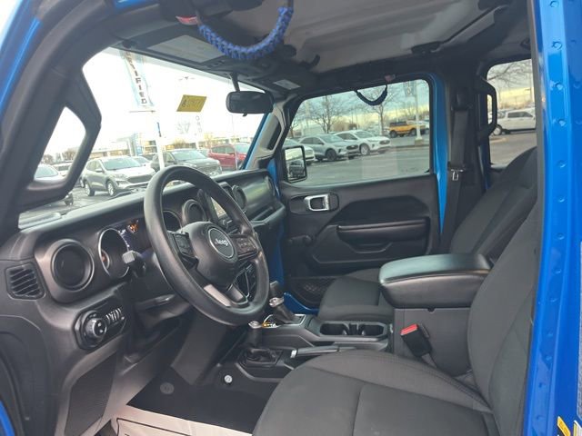 Used 2021 Jeep Gladiator Sport image 18