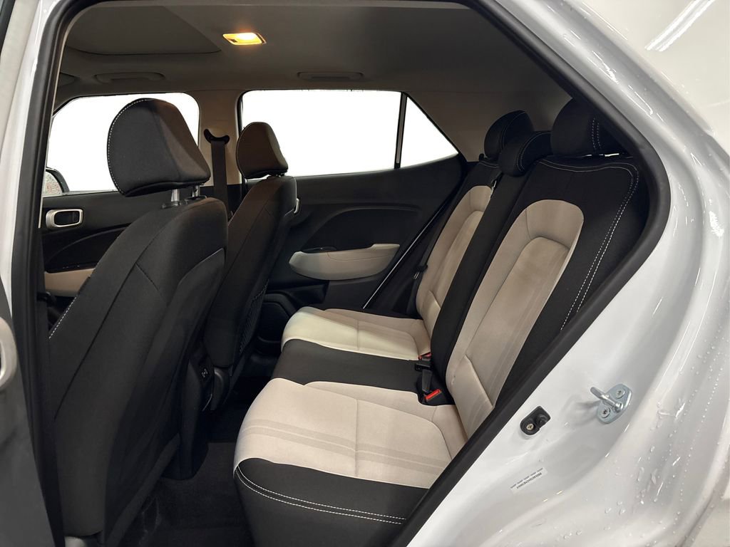 Certified 2025 Hyundai Venue SEL image 10