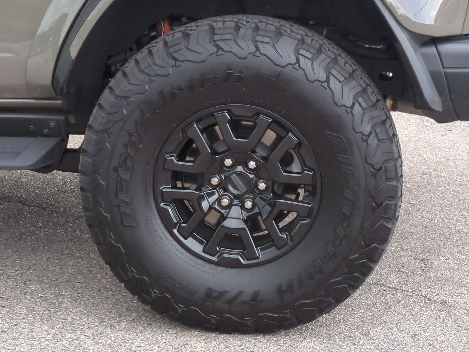 Used 2025 Ford Bronco Raptor w/ Interior Carbon Fiber Pack AWD/4WD image 14
