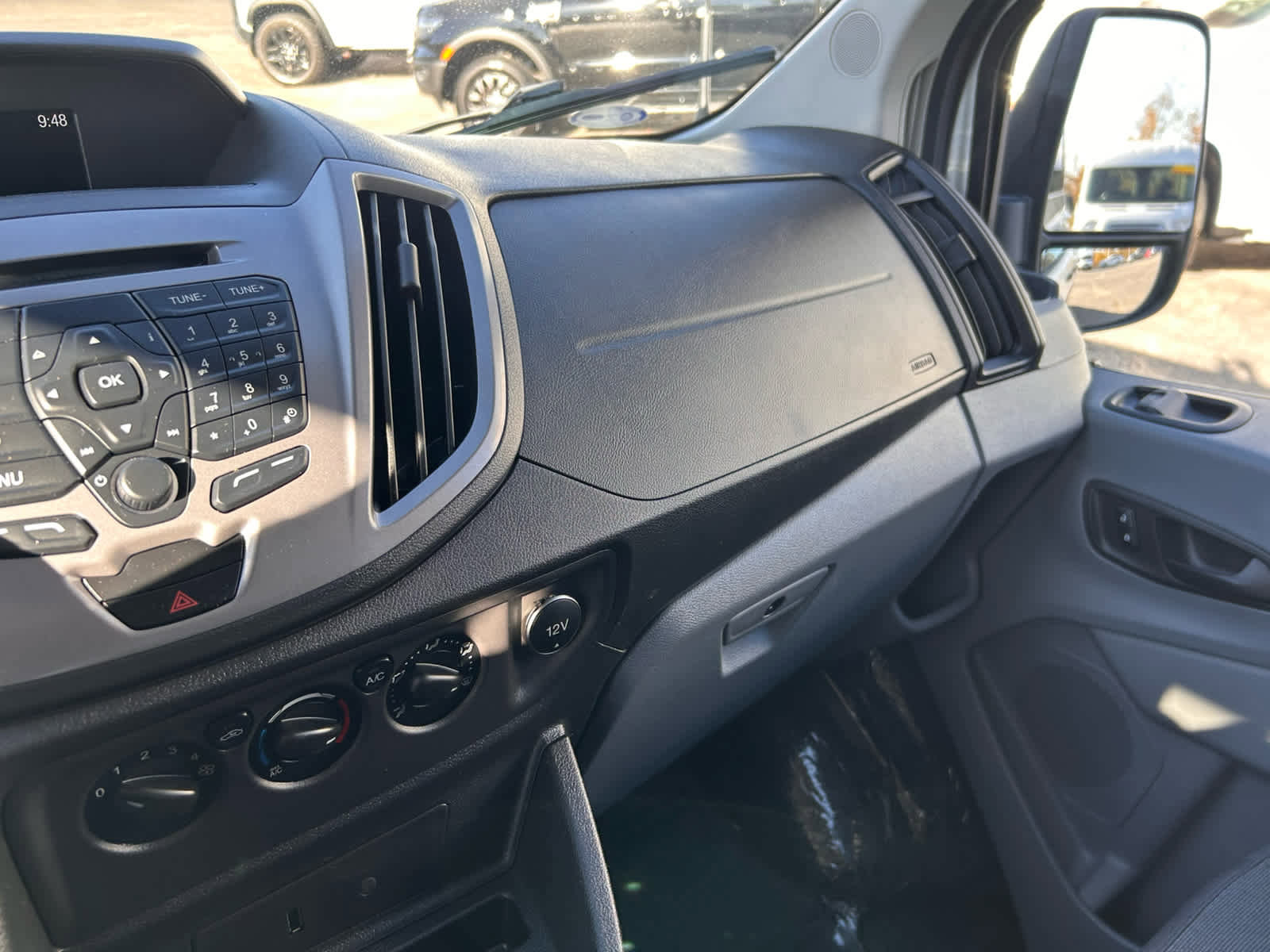 Used 2019 Ford Transit 150 XLT RWD image 17