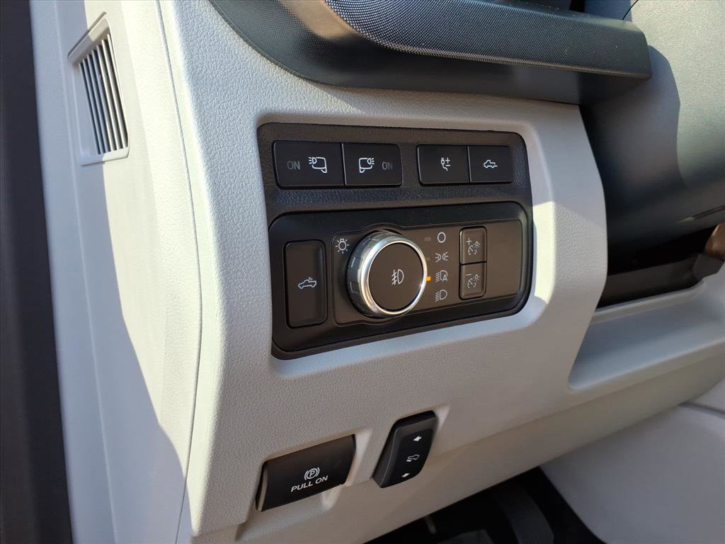 Used 2023 Ford F250 Limited w/ FX4 Off-Road Package image 14