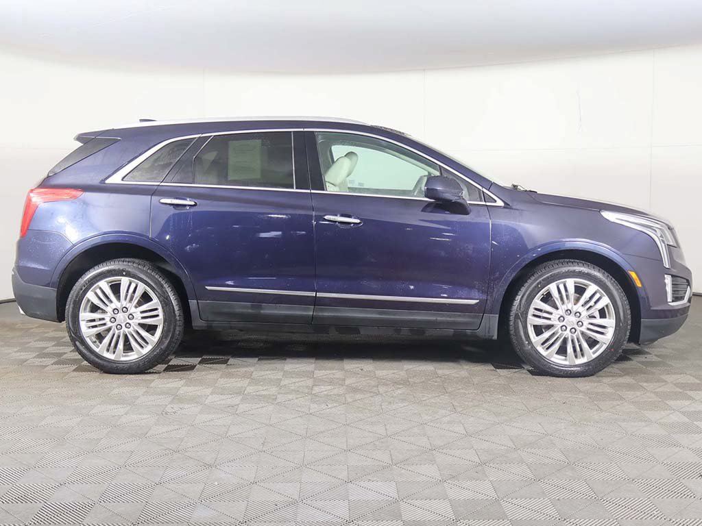 Used 2017 Cadillac XT5 Premium Luxury w/ LPO, Wheel Lock Package AWD/4WD image 20