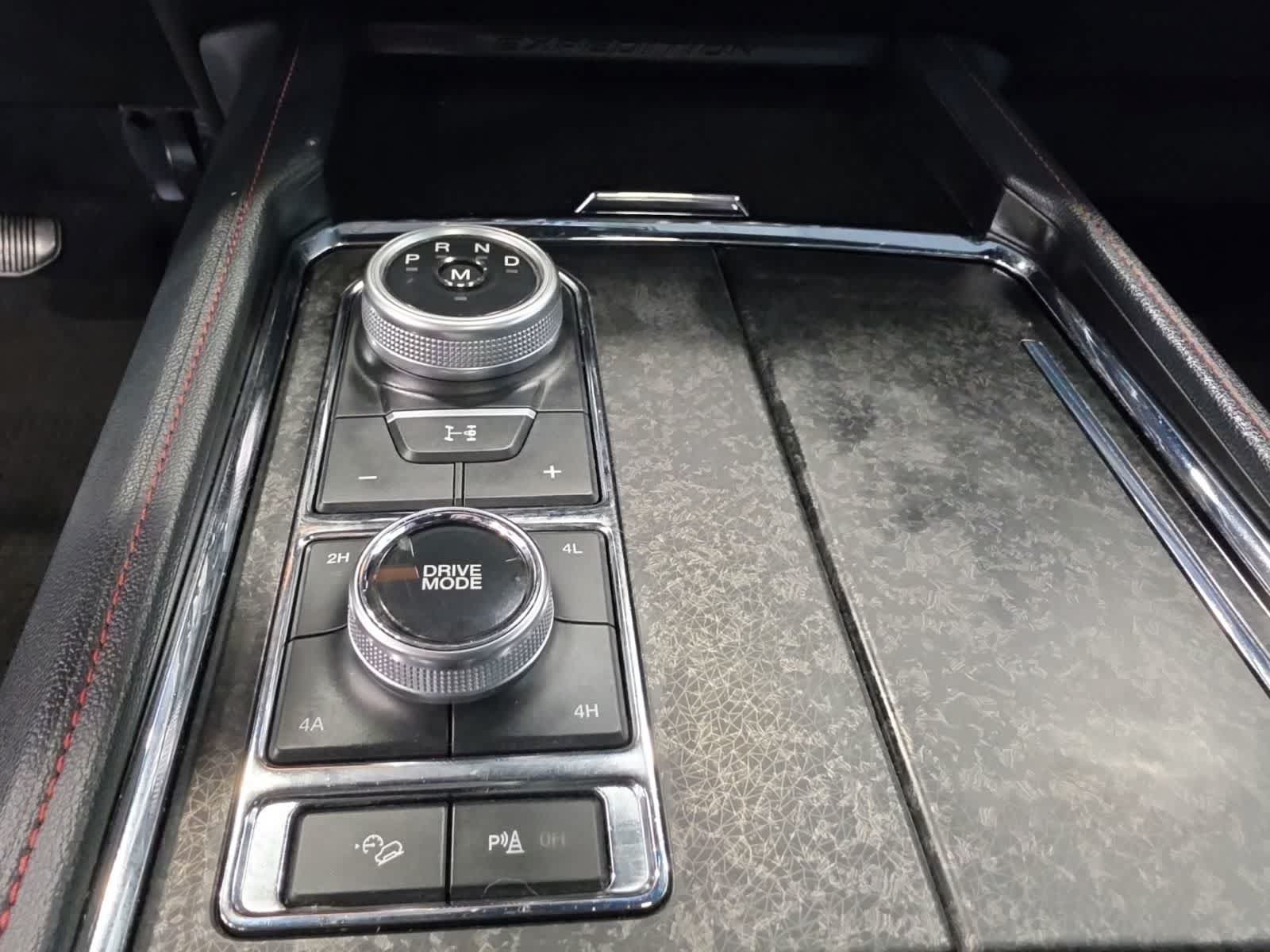 Used 2023 Ford Expedition Limited AWD/4WD image 23