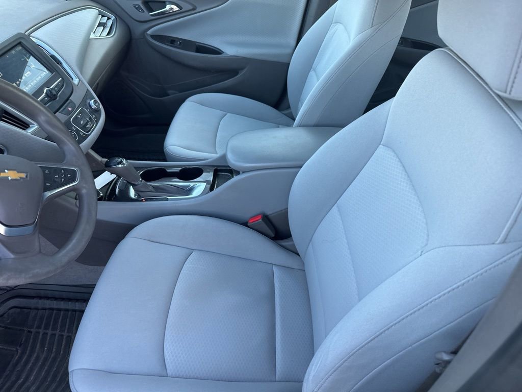 Used 2017 Chevrolet Malibu LS image 2