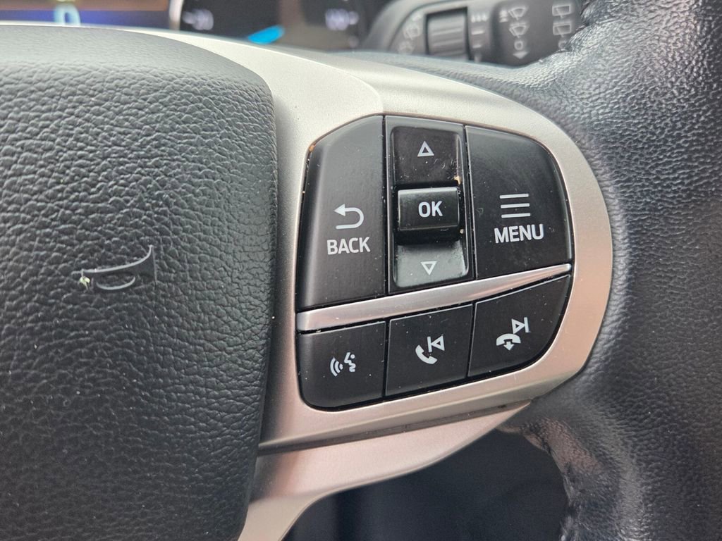 Used 2022 Ford Explorer XLT w/ Equipment Group 202A image 24