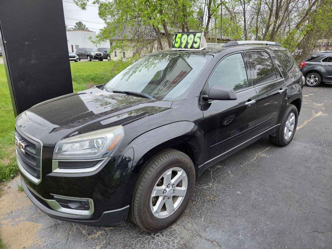 Used 2016 GMC Acadia SLE FWD image 1