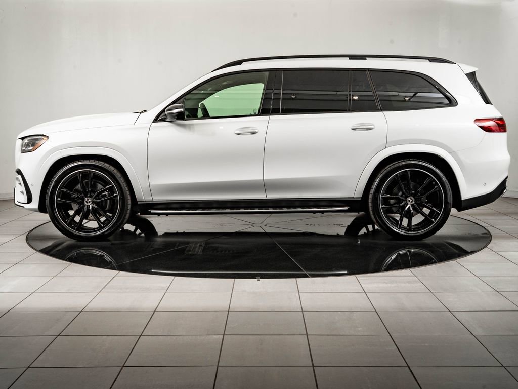Used 2025 Mercedes-Benz GLS 450 4MATIC image 5