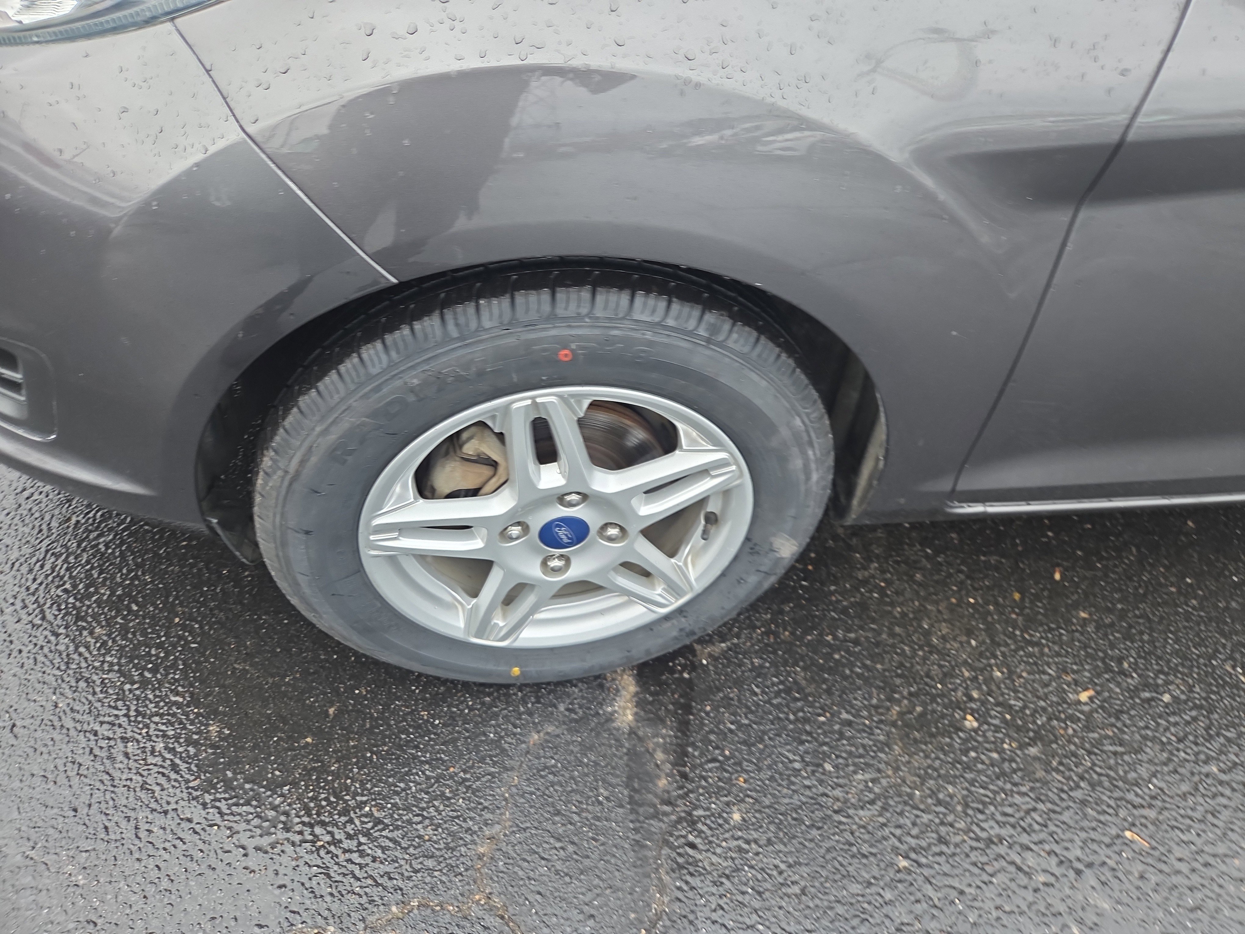 Used 2017 Ford Fiesta SE image 9