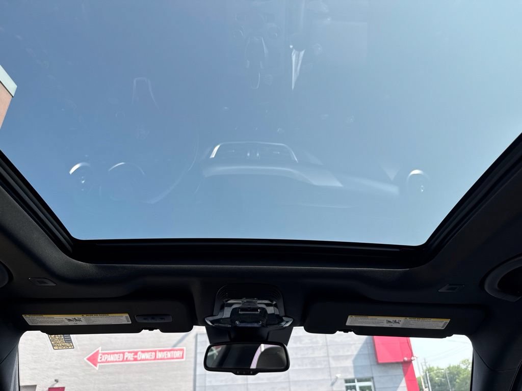 Used 2023 Alfa Romeo Stelvio Veloce AWD/4WD image 50