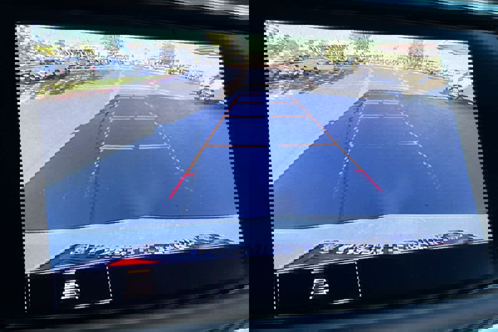 Used 2022 Buick Enclave Essence image 22