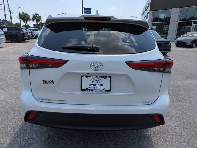 Used 2023 Toyota Highlander XLE image 5