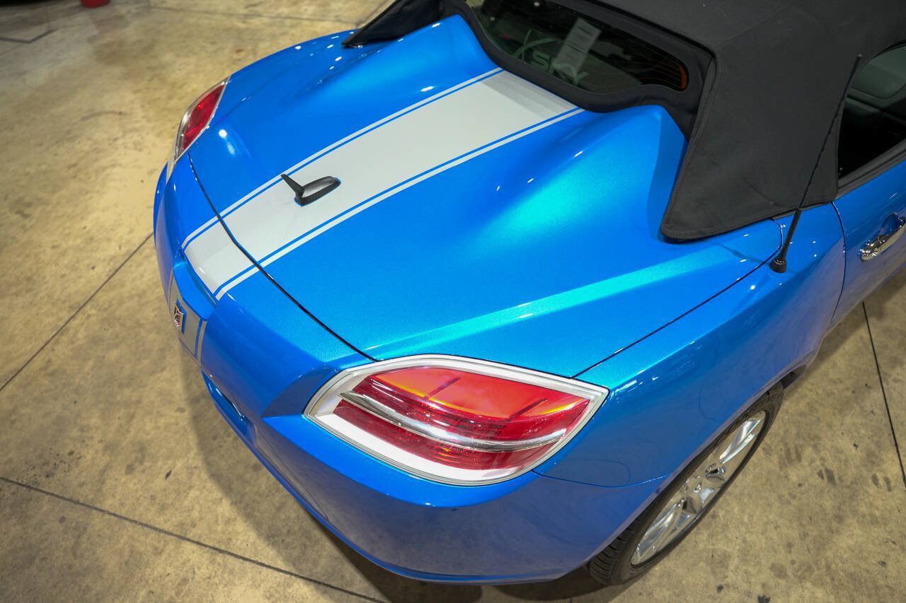 Used 2009 Saturn Sky Hydro Blue RWD image 31