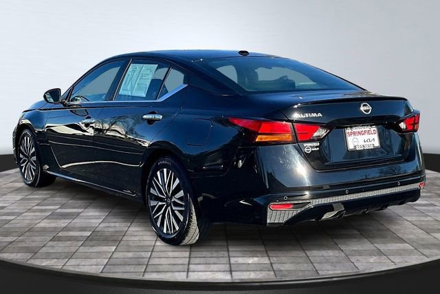 Used 2025 Nissan Altima 2.5 SV image 4