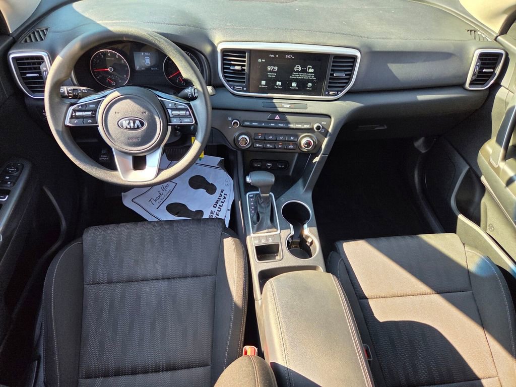 Used 2022 Kia Sportage LX image 9