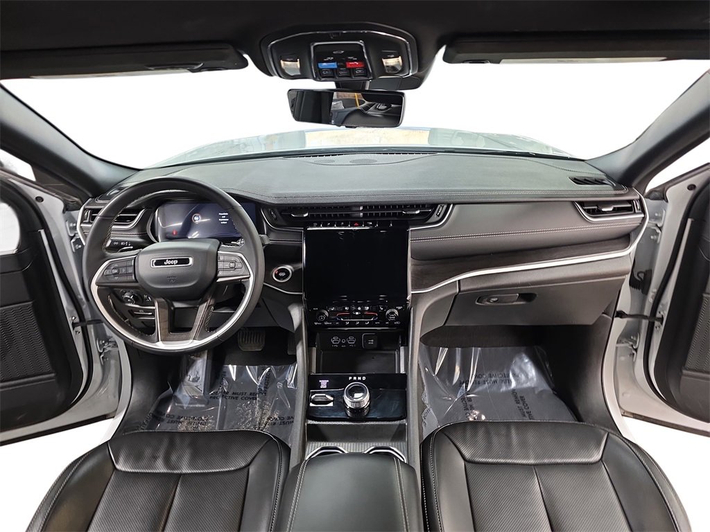 Used 2024 Jeep Grand Cherokee L Limited w/ Luxury Tech Group II image 9