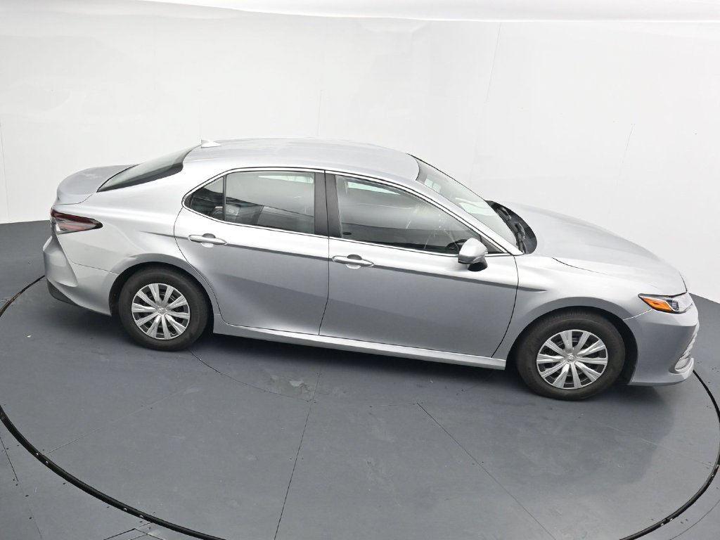 Used 2022 Toyota Camry LE FWD image 17
