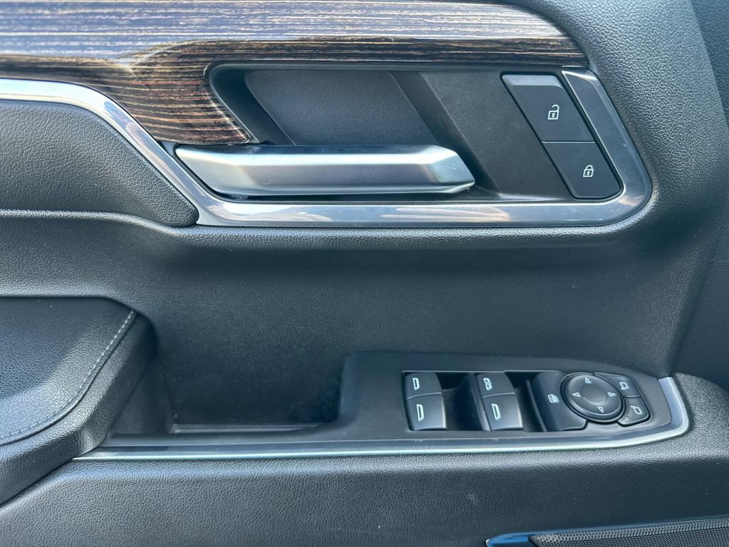 Used 2024 GMC Sierra 1500 Elevation image 10