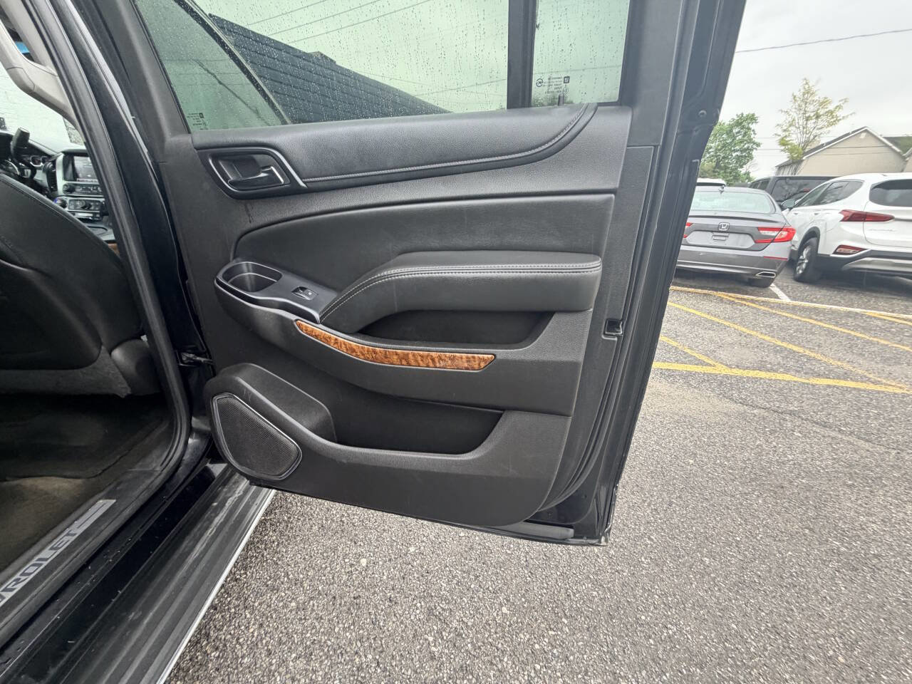 Used 2015 Chevrolet Suburban LTZ AWD/4WD image 32