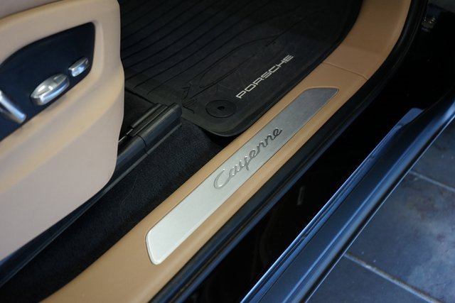 Used 2020 Porsche Cayenne image 45