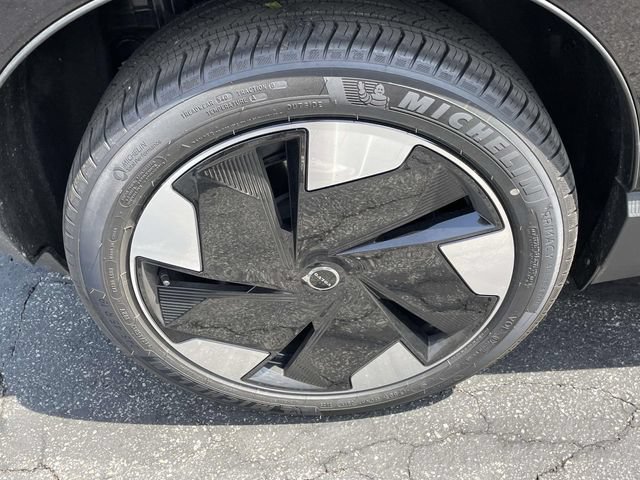 New 2026 Volvo EX30 Plus w/ Climate Package RWD image 10