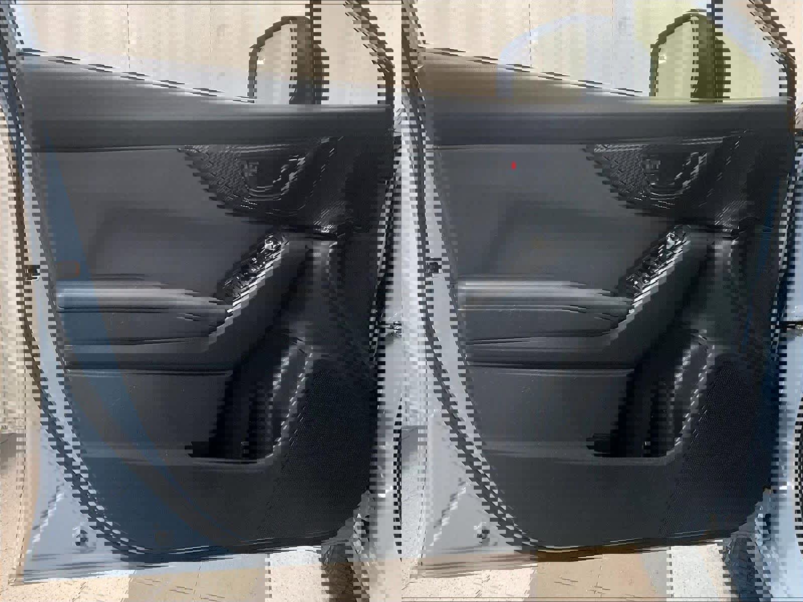 Used 2023 Subaru Crosstrek 2.0i Premium image 9