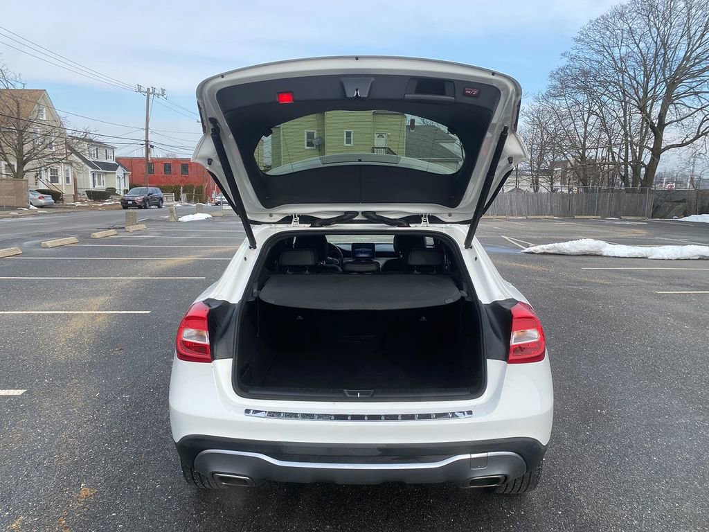 Used 2020 Mercedes-Benz GLA 250 w/ Convenience Package image 24