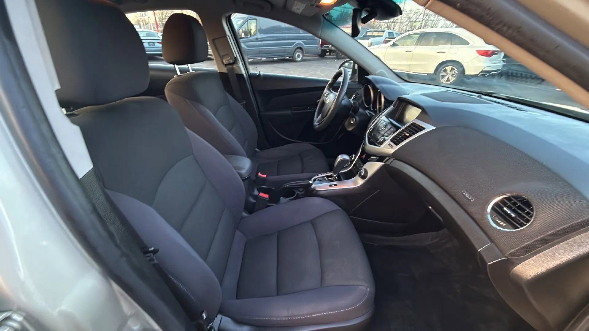 Used 2015 Chevrolet Cruze LT image 17