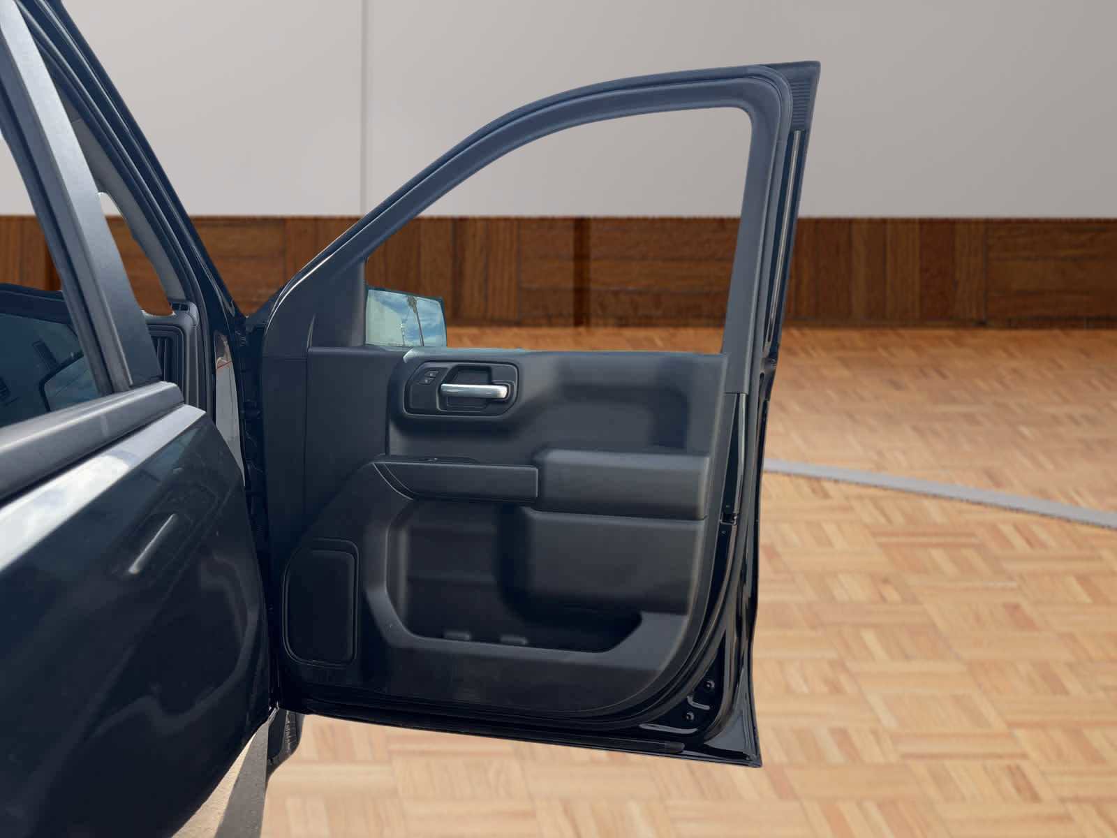 Used 2022 Chevrolet Silverado 1500 W/T w/ Trailering Package image 16