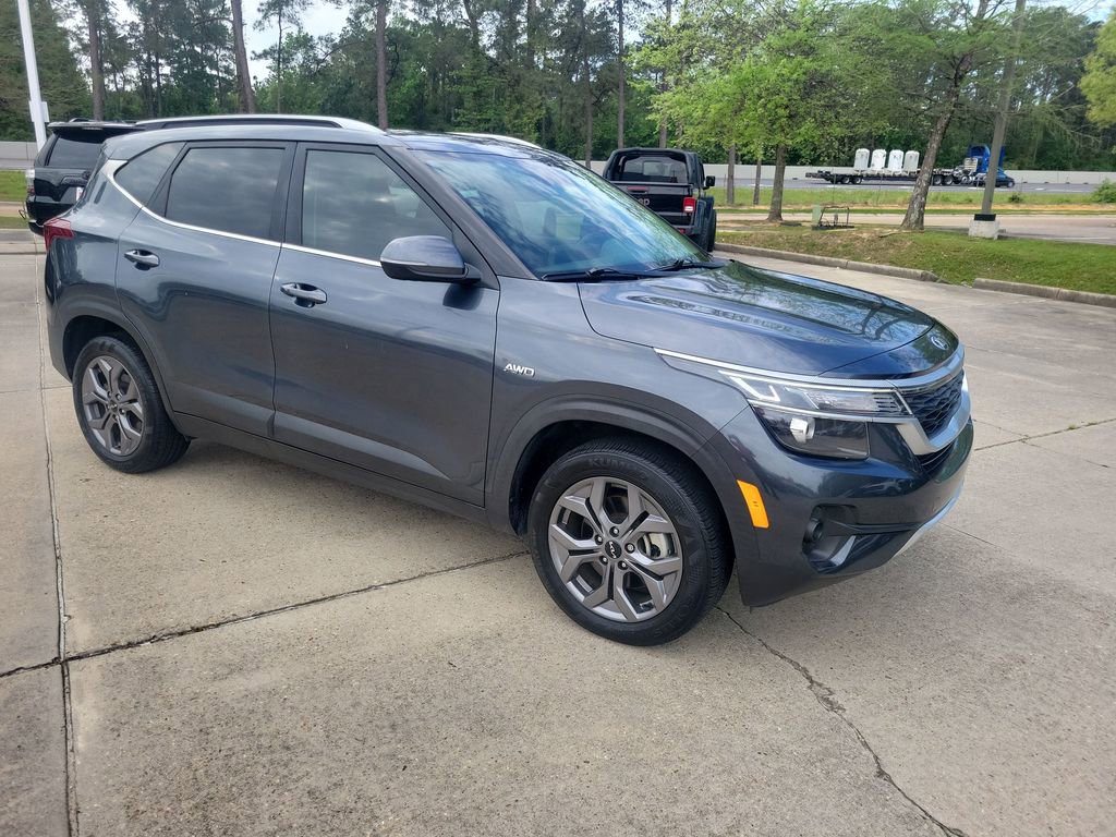 Used 2021 Kia Seltos EX image 11