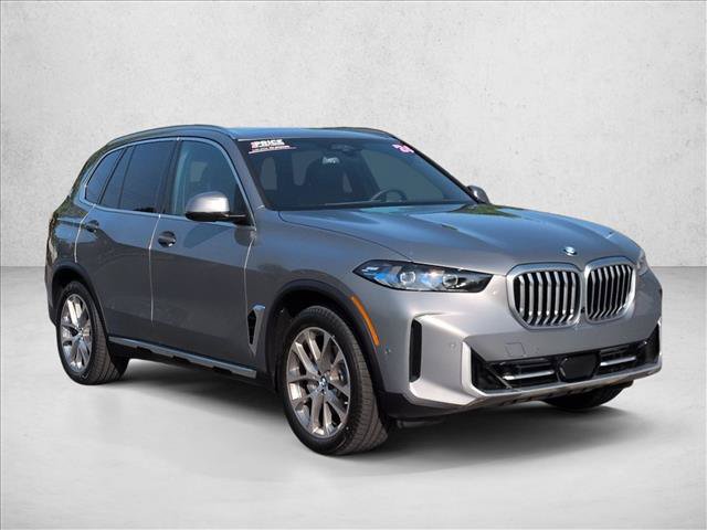 Used 2024 BMW X5 xDrive40i w/ Premium Package AWD/4WD image 3