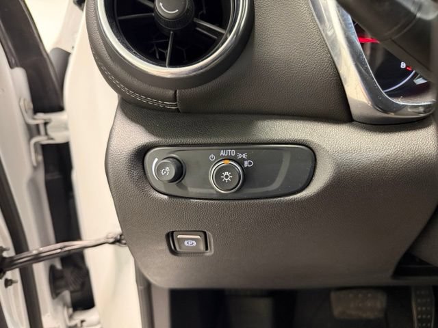 Used 2024 Chevrolet Blazer LT FWD image 18
