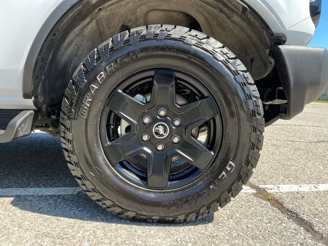 Used 2025 Ford Bronco Outer Banks AWD/4WD image 13