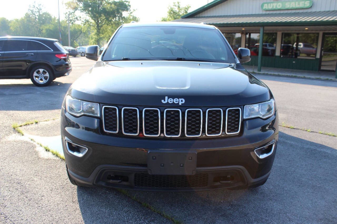 Used 2019 Jeep Grand Cherokee Laredo w/ 18" Wheel & 8.4" Radio Group image 8
